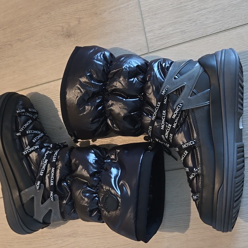 $900 Moncler Black Padded Boots 40.5 Eur 9.5 Us NEW